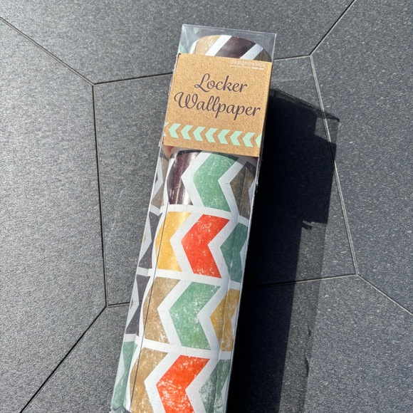 Adhesive Locker Wallpaper 4 sheets 11.5"x36" - Picture 5 of 5